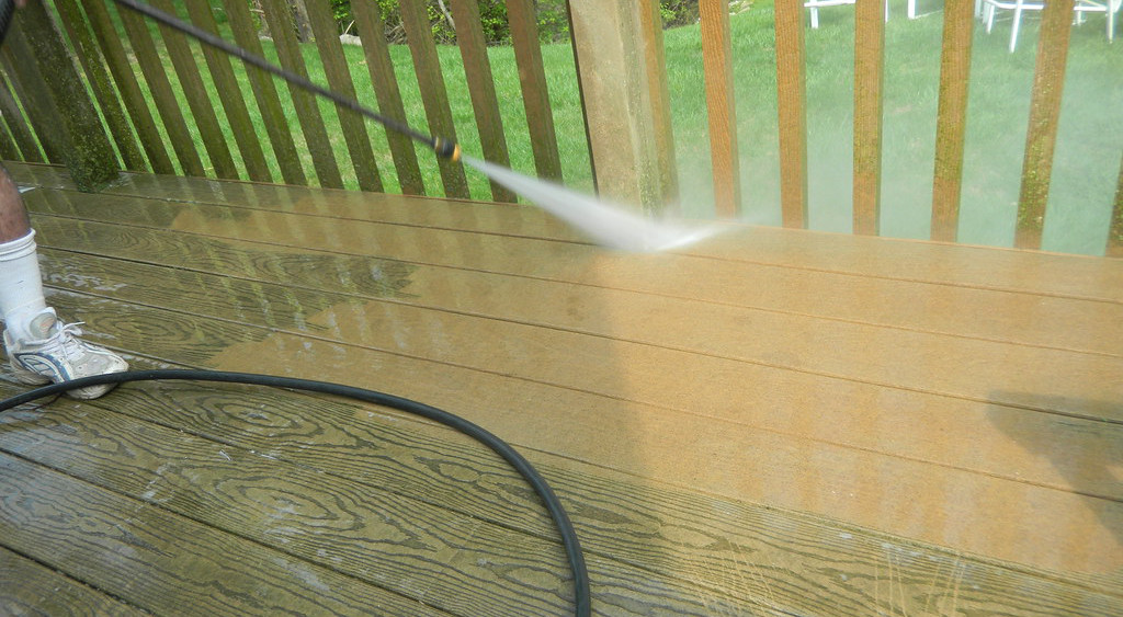 How Do You Use a Pressure Washer?