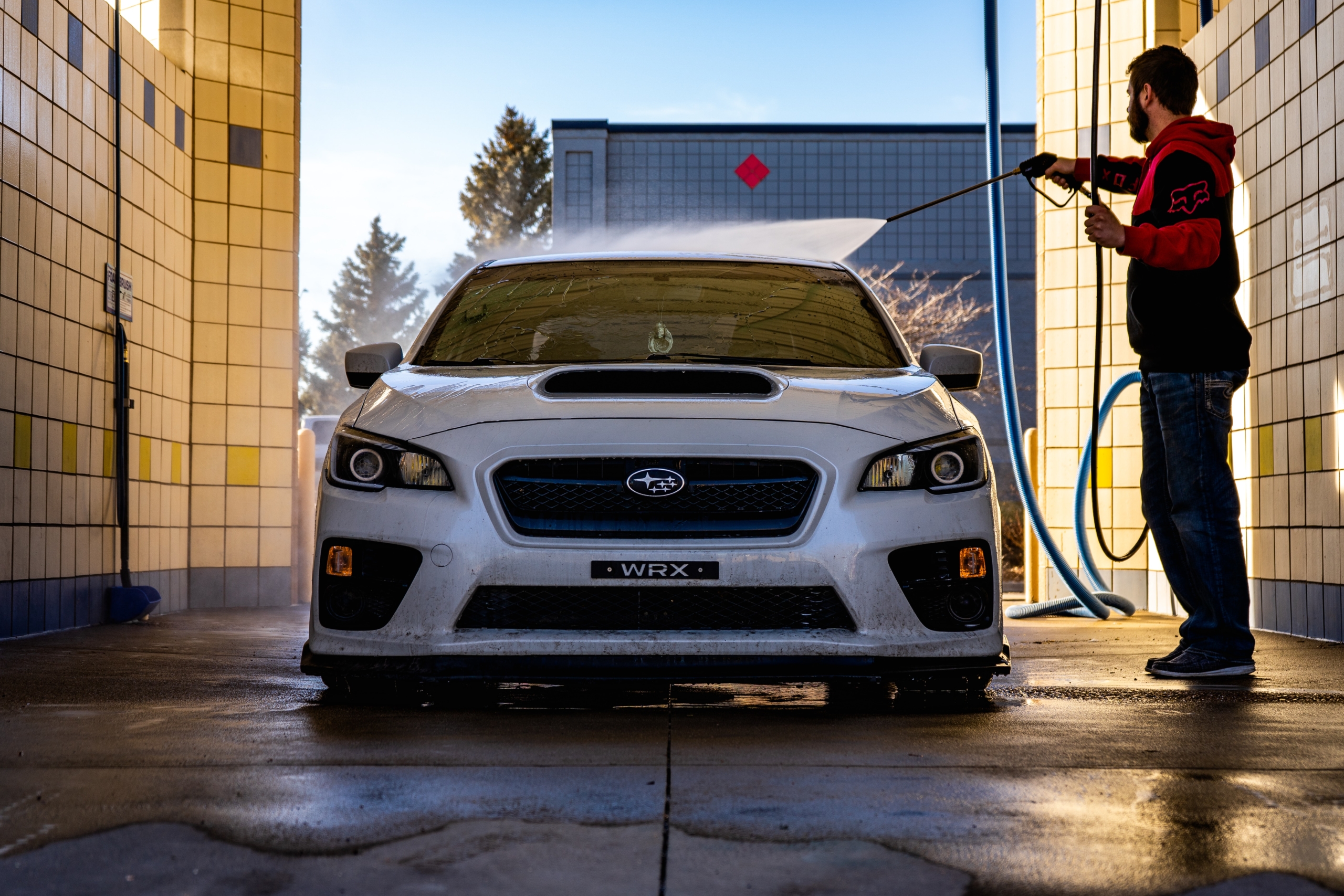 How to wash a car with a pressure washer